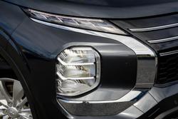 2025 Mitsubishi Outlander ES