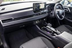 2025 Mitsubishi Outlander ES