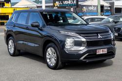 2025 Mitsubishi Outlander ES