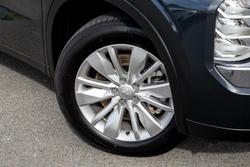 2025 Mitsubishi Outlander ES