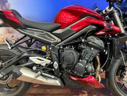 2025 TRIUMPH STREET TRIPLE RS Red