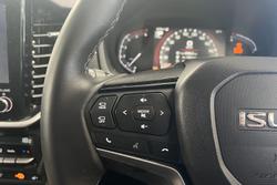 2025 Isuzu MU-X X-TERRAIN