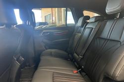 2025 Isuzu MU-X X-TERRAIN