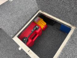 2017 Horizon 438 Stryker XPF Side Console DLX