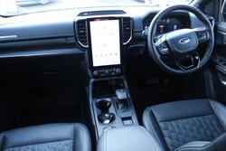 2025 Ford Everest Platinum