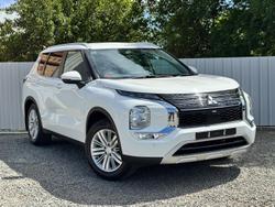 2022 Mitsubishi Outlander LS