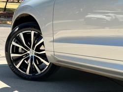 2025 Volvo XC60 Plus B5 MY25 AWD Silver Dawn