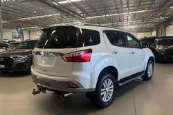 2018 Isuzu MU-X LS-T