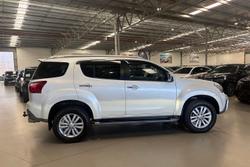 2018 Isuzu MU-X LS-T