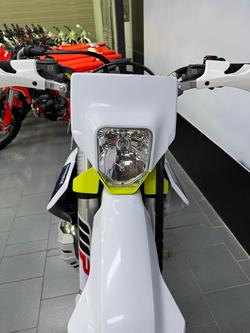 2023 Husqvarna TE 300i TE300 White