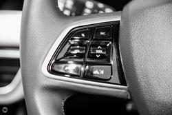 2025 Mahindra XUV700 AX7L