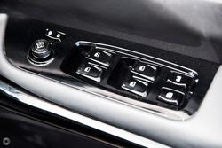 2025 Mahindra XUV700 AX7L