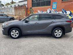 2022 Toyota Kluger GX