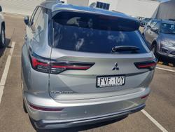 2025 Mitsubishi Outlander LS