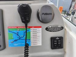 2005 Trophy 2502 WALKAROUND