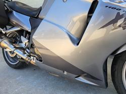 2006 Honda CBR1100XX (SUPER BLACKBIRD) Silver