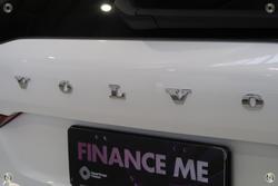 2021 Volvo XC60 B6 R-Design