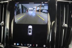 2021 Volvo XC60 B6 R-Design