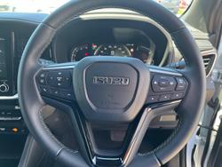 2025 Isuzu MU-X LS-T