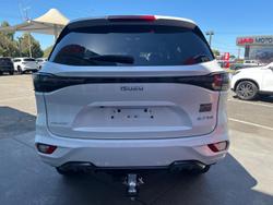 2025 Isuzu MU-X LS-T