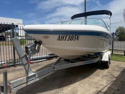 2014 Rinker Captiva 186 BR