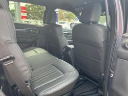 2025 Isuzu MU-X LS-T