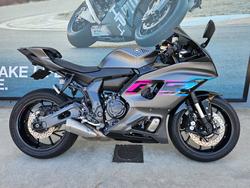 Yamaha YZF-R7LA