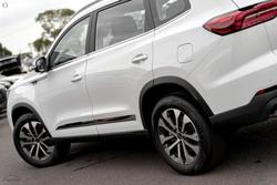 2025 Chery Tiggo 8 Pro Max Urban MY24 Lunar White