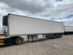 2015 Maxitrans 24P Freezer Van White