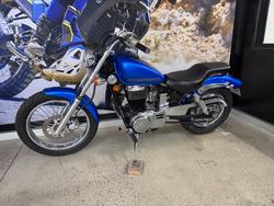 2015 Suzuki BOULEVARD S40 BLUE