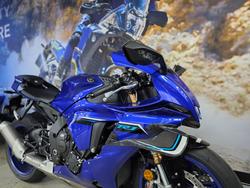 2025 Yamaha YZF-R1 BLUE