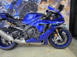 2025 Yamaha YZF-R1 BLUE