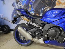 2025 Yamaha YZF-R1 BLUE