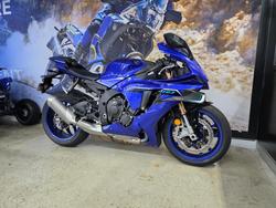 2025 Yamaha YZF-R1 BLUE