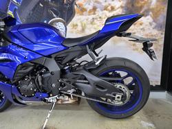 2025 Yamaha YZF-R1 BLUE