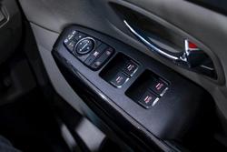 2018 Kia Carnival SLi YP MY18 Platinum Graphite