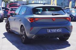 2025 CUPRA Leon VZx
