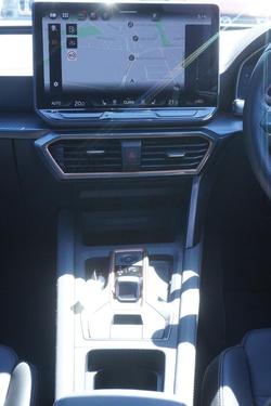 2025 CUPRA Leon VZx