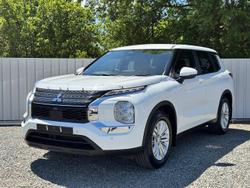 2022 Mitsubishi Outlander ES