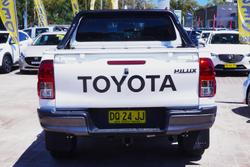 2023 Toyota Hilux SR