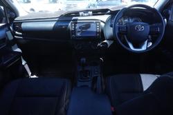 2023 Toyota Hilux SR