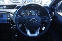 2023 Toyota Hilux SR