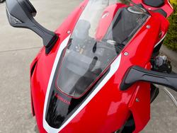 2017 Honda CBR1000RR (FIREBLADE) Red