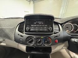 2015 Mitsubishi Triton GLX