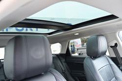 2019 Land Rover Range Rover Evoque P200 SE