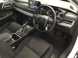 2023 Mitsubishi Outlander LS