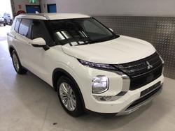 2023 Mitsubishi Outlander LS