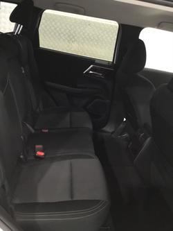 2023 Mitsubishi Outlander LS