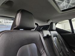 2023 Volvo XC40 Ultimate B5 Dark