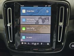 2023 Volvo XC40 Ultimate B5 Dark